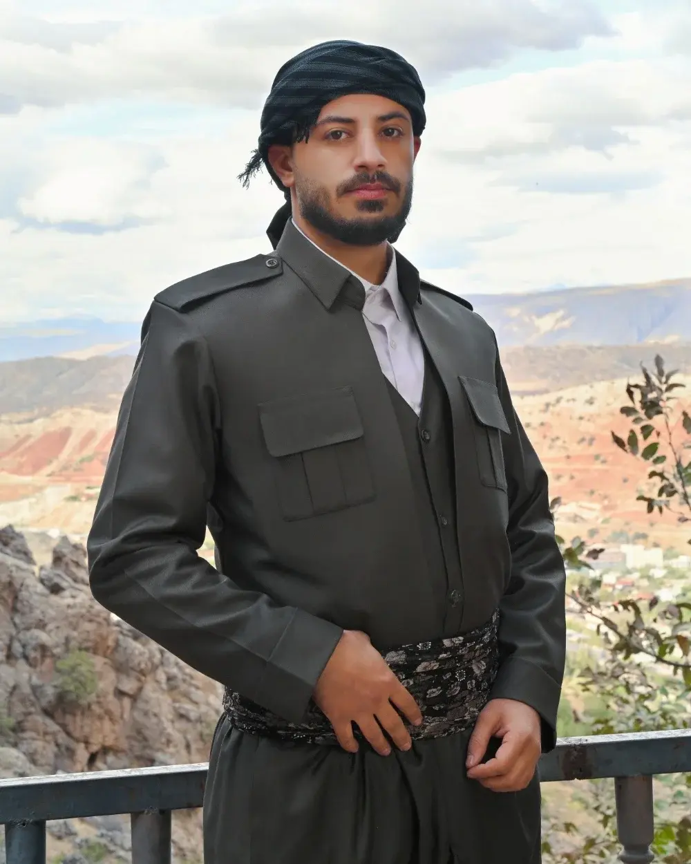 Welat – Şal u Şapik Askerî dreiteilig