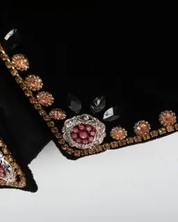 جلیقه مخمل مشکی - Êlek – Weste red Diamant 2