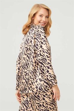 Cottonhill Satin-Pyjama Damen lang mit Knopfleiste – Leopard 4