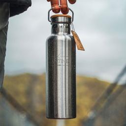 فلاسک مسافرتی HELDENA مدل Outdoor با ظرفیت 750 ml – استیل ضدزنگ با درب بامبو 6